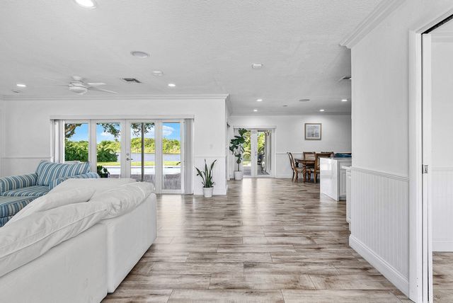 3815 S Lake Drive, Boynton Beach, FL 33435