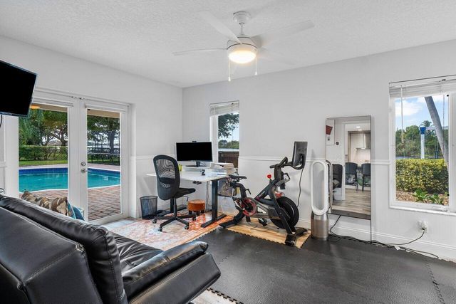3815 S Lake Drive, Boynton Beach, FL 33435