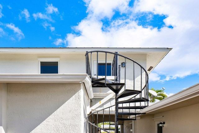 3815 S Lake Drive, Boynton Beach, FL 33435