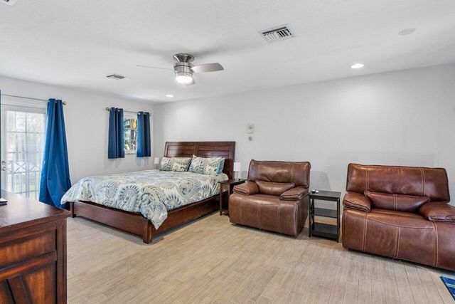 3815 S Lake Drive, Boynton Beach, FL 33435