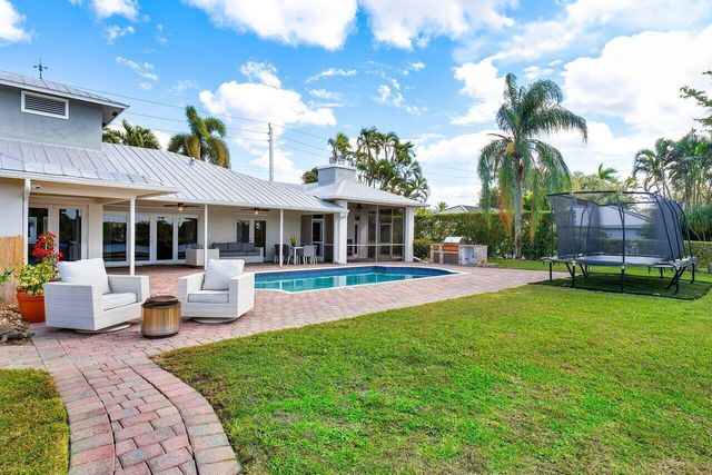 3815 S Lake Drive, Boynton Beach, FL 33435