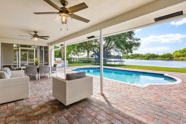 3815 S Lake Drive, Boynton Beach, FL 33435