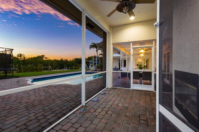 3815 S Lake Drive, Boynton Beach, FL 33435