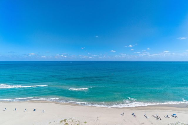 3815 S Lake Drive, Boynton Beach, FL 33435