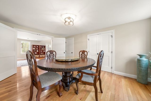 42 North St, Norfolk, MA 02056