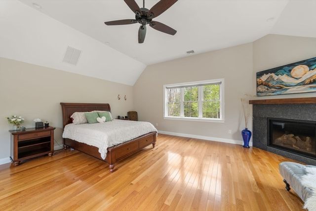 42 North St, Norfolk, MA 02056