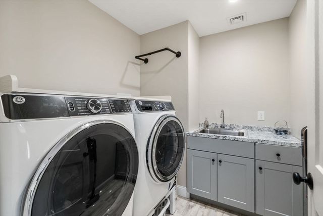 42 North St, Norfolk, MA 02056
