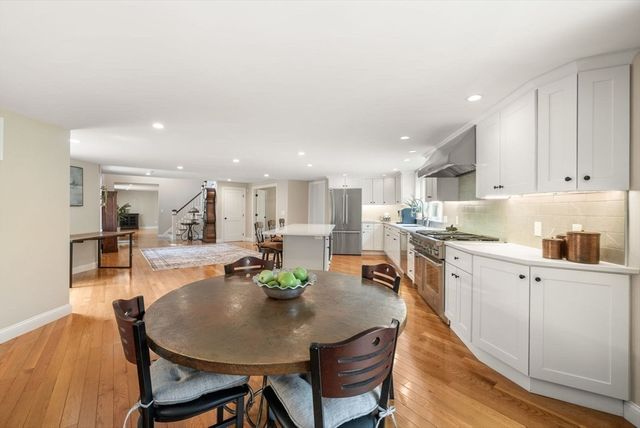 42 North St, Norfolk, MA 02056