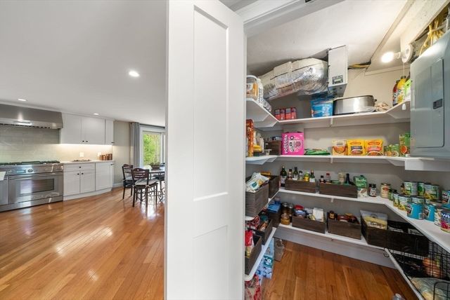 42 North St, Norfolk, MA 02056