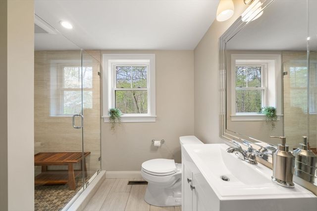 42 North St, Norfolk, MA 02056
