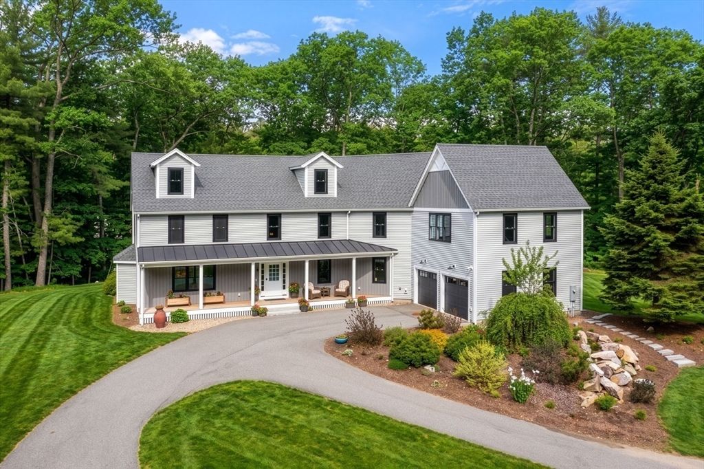 42 North St, Norfolk, MA 02056