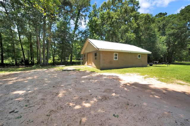 247 Blue Lake Drive, Huffman, TX 77336