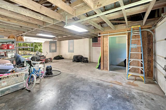 247 Blue Lake Drive, Huffman, TX 77336