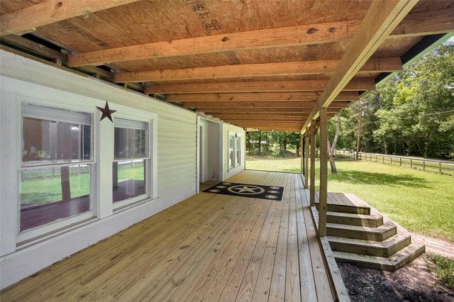 247 Blue Lake Drive, Huffman, TX 77336