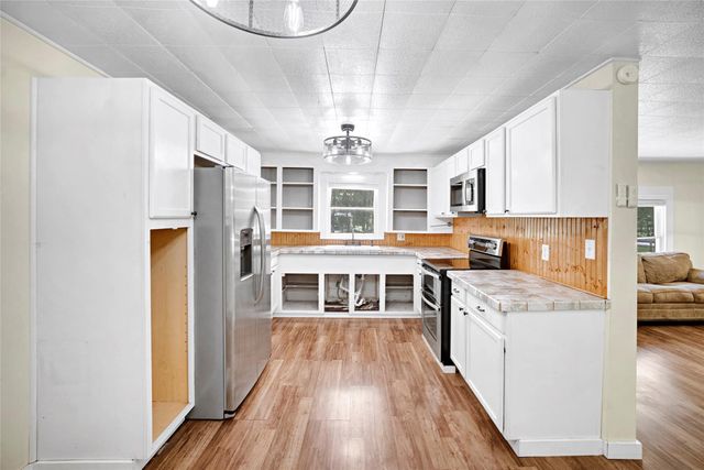 247 Blue Lake Drive, Huffman, TX 77336