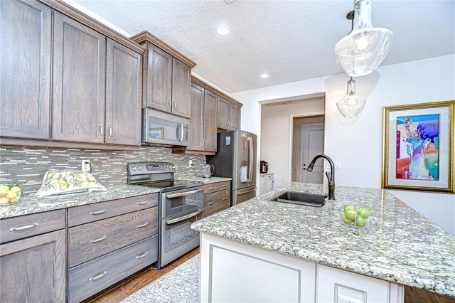 7013 BRIARHILL COURT, Tampa, FL 33625