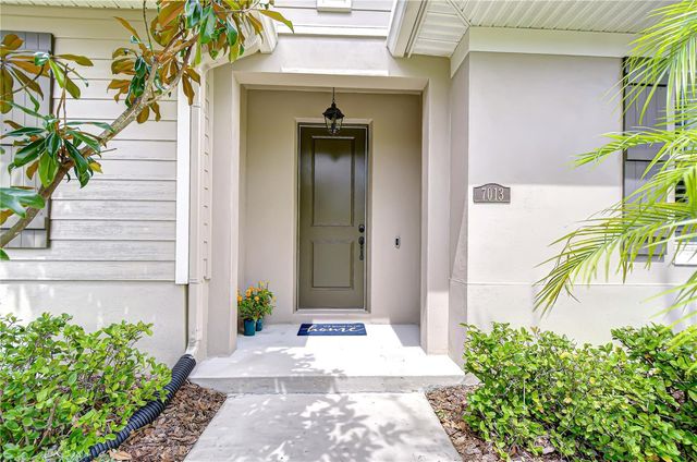 7013 BRIARHILL COURT, Tampa, FL 33625