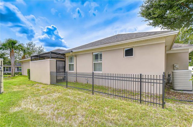 7013 BRIARHILL COURT, Tampa, FL 33625