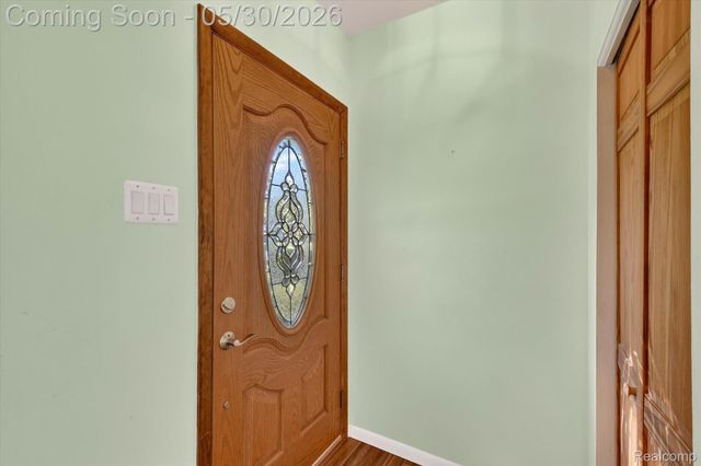 721 Robbinann Drive, Waterford Charter Township, MI 48328