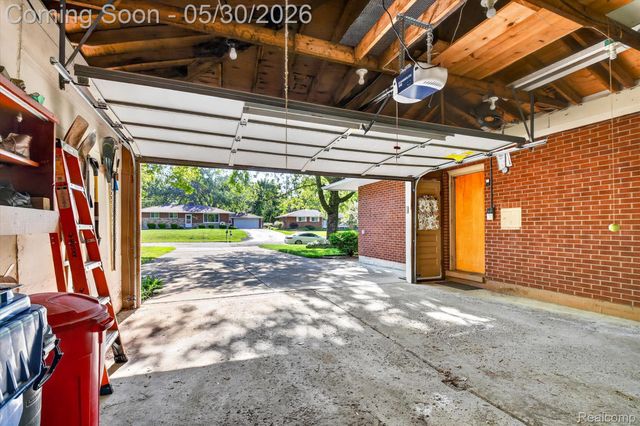 721 Robbinann Drive, Waterford Charter Township, MI 48328