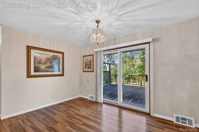 721 Robbinann Drive, Waterford Charter Township, MI 48328
