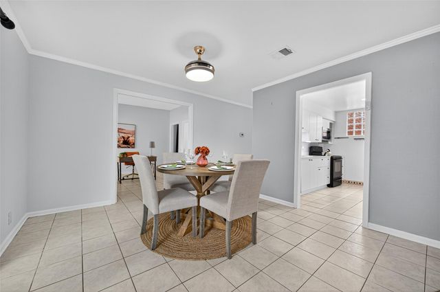 11603 Lakeside Place Drive, Houston, TX 77077