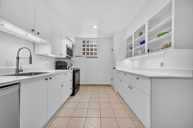 11603 Lakeside Place Drive, Houston, TX 77077