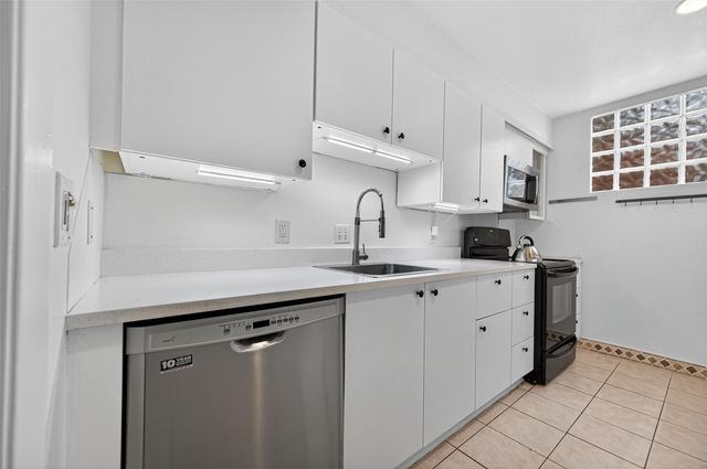 11603 Lakeside Place Drive, Houston, TX 77077