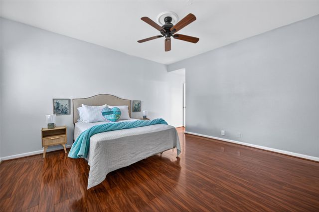 11603 Lakeside Place Drive, Houston, TX 77077