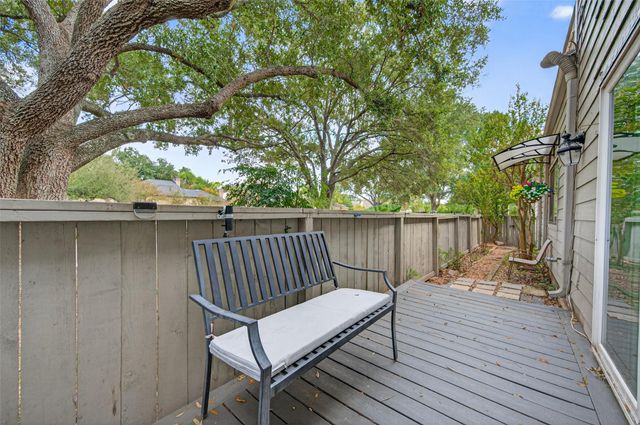 11603 Lakeside Place Drive, Houston, TX 77077