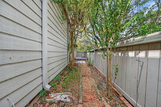 11603 Lakeside Place Drive, Houston, TX 77077