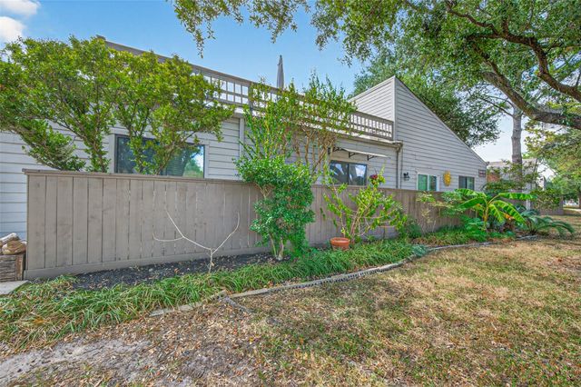 11603 Lakeside Place Drive, Houston, TX 77077