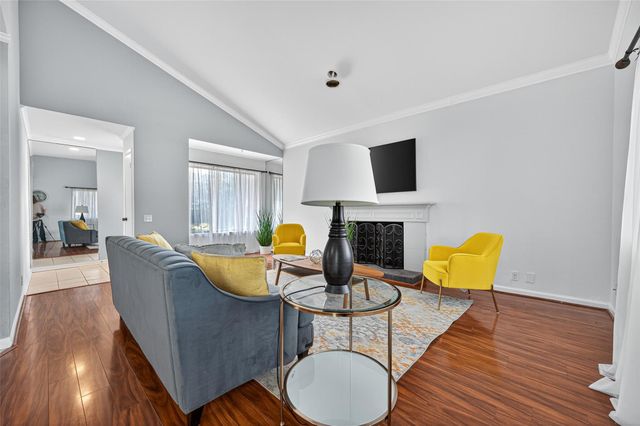 11603 Lakeside Place Drive, Houston, TX 77077