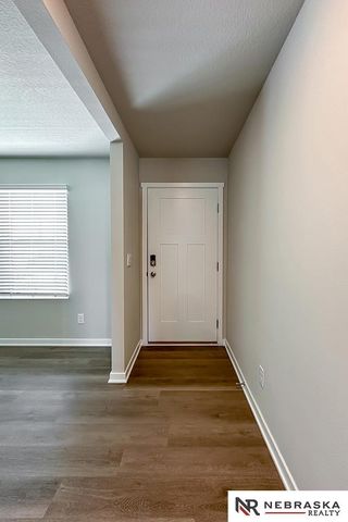 8516 S 184th Way, Omaha, NE 68136