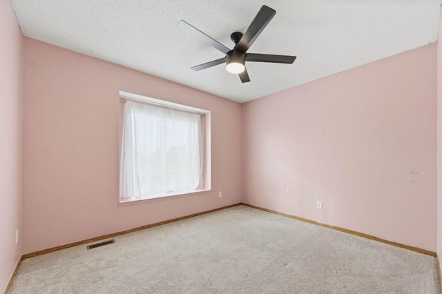 11420 E Pine Meadow Ct, Wichita, KS 67206