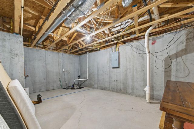 11420 E Pine Meadow Ct, Wichita, KS 67206