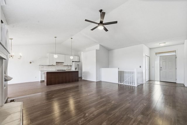 11420 E Pine Meadow Ct, Wichita, KS 67206