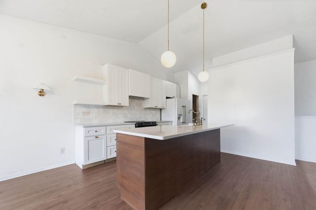 11420 E Pine Meadow Ct, Wichita, KS 67206