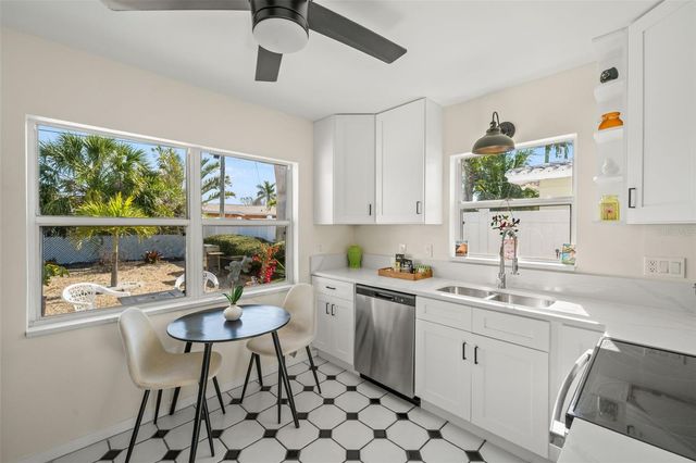 1412 DURLING DRIVE S, South Pasadena, FL 33707