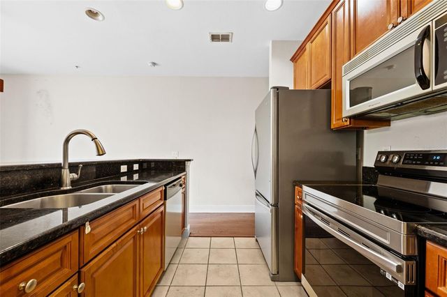 1500 NW 4TH AVENUE 208, Gainesville, FL 32603