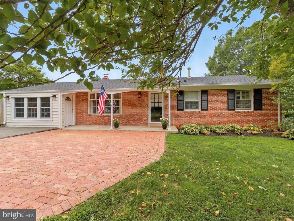 17405 PARK MILL DR, Derwood, MD 20855