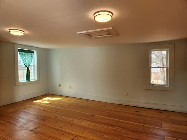 40 Library Road, Grafton, NH 03240