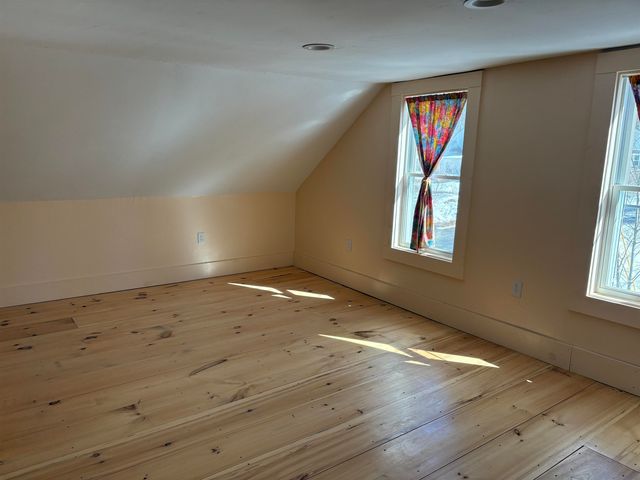 40 Library Road, Grafton, NH 03240