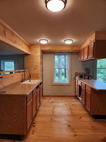 40 Library Road, Grafton, NH 03240