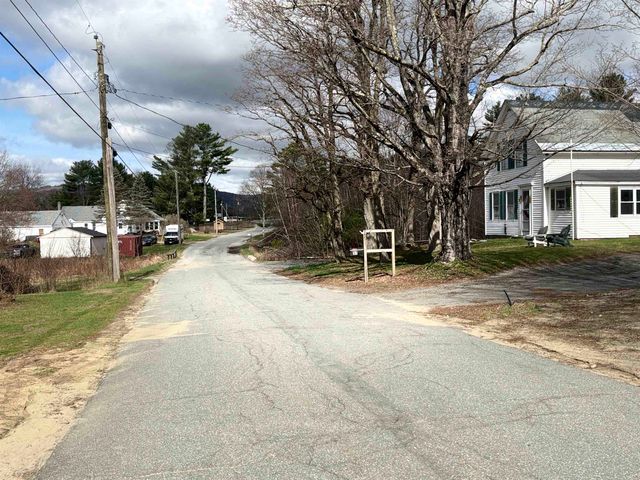 40 Library Road, Grafton, NH 03240