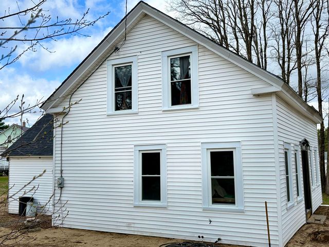 40 Library Road, Grafton, NH 03240