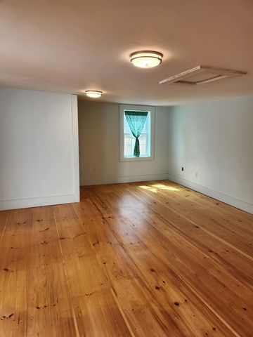 40 Library Road, Grafton, NH 03240