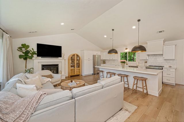 6669 Ventana Dr, Sloughhouse, CA 95683