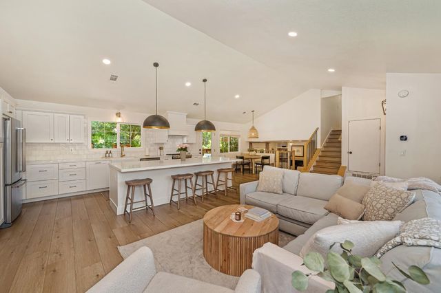 6669 Ventana Dr, Sloughhouse, CA 95683