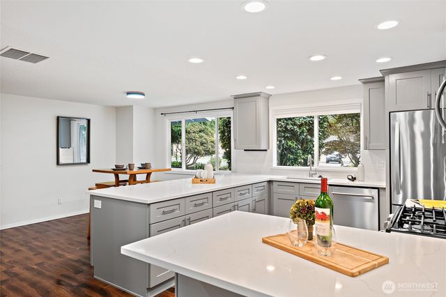 15316 NE 201st Street, Woodinville, WA 98072